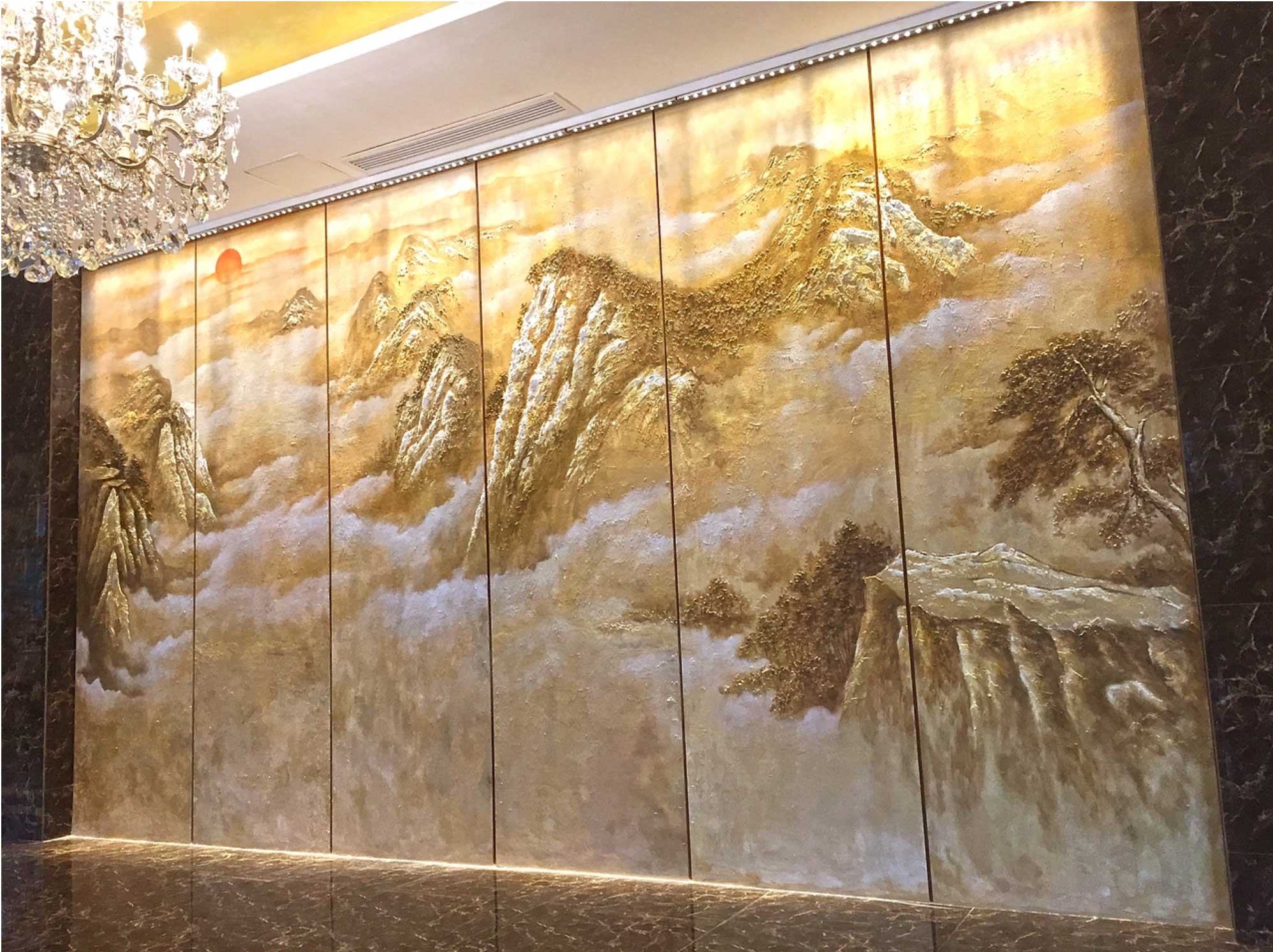 现场制作巨幅金箔漆画